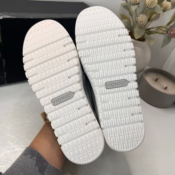 Vionic Uptown Leather Slip On Loafer Shoe Silver I6609L3021 Women 8M NWB - Picture 8 of 10